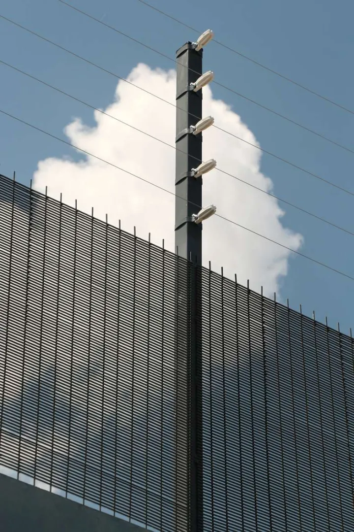 Acabado en pintura horneada de la reja Titán